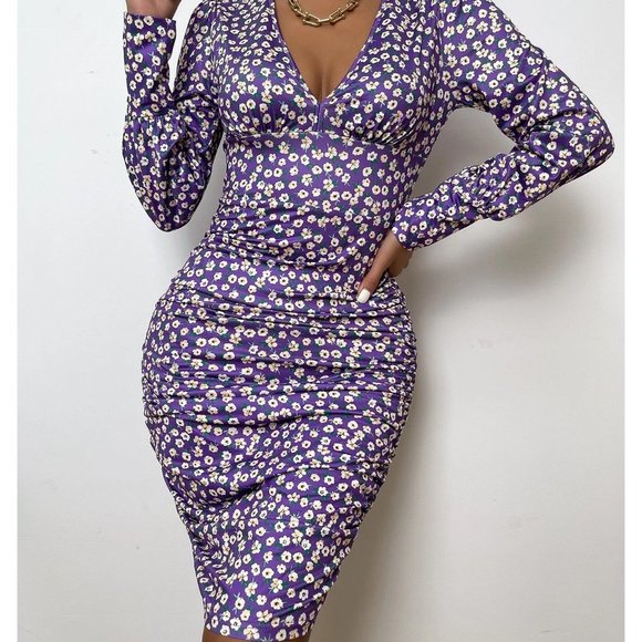 NEW!!  Size 8/10 Floral Plunging Purple Dress - Picture 3 of 3